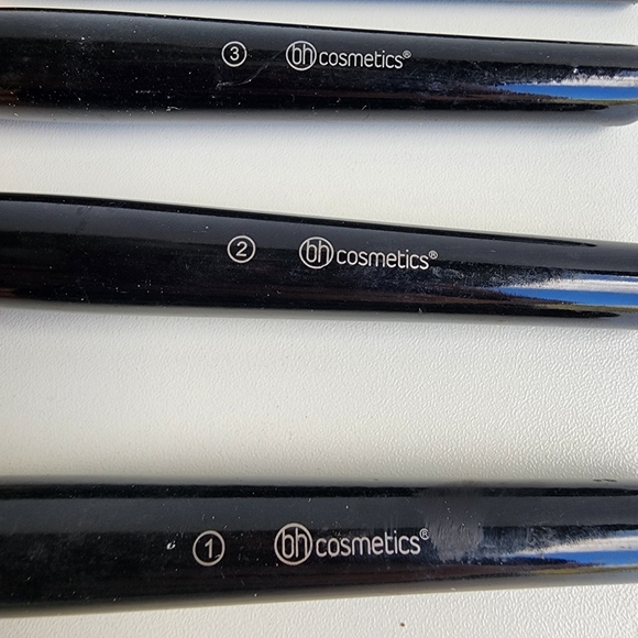 BH COSMETICS 9 Piece Holographic Black Makeup Brush Set Face Eyes - Picture 3 of 6